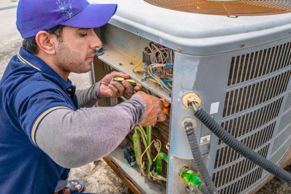 How to Choose Between Repair and Replacement with Your HVAC Contractor